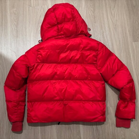 Beyond Yoga Big Cozy Hooded Puffer Jacket Ruby Red S Small $198 - Picture 3 of 4